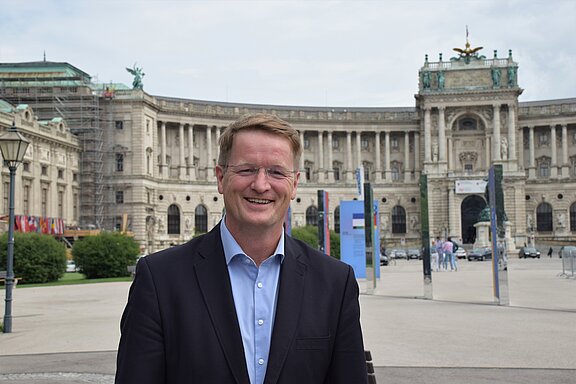 Hofburg.jpg  