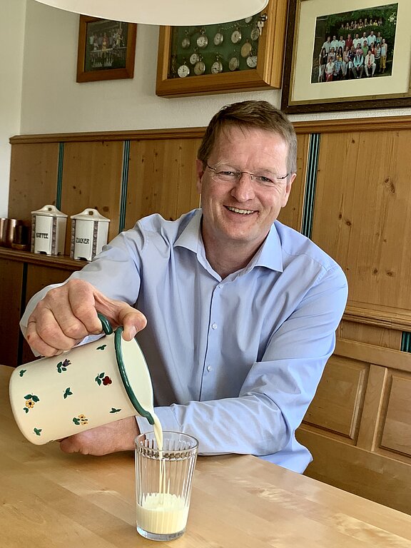 Milch_.jpg  